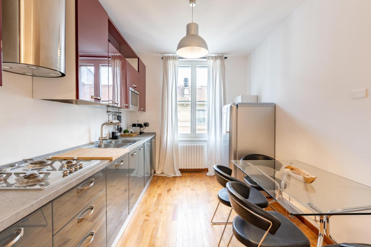 Easylife - Elegante Trilocale In Zona Porta Venezia Lägenhet Milano Exteriör bild
